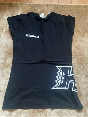 University of Hawaii Black Graphic T-Shirt